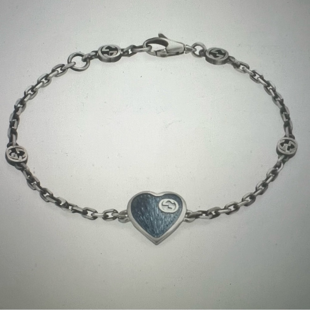 Gucci interlocking G light blue enamel heart bracelet